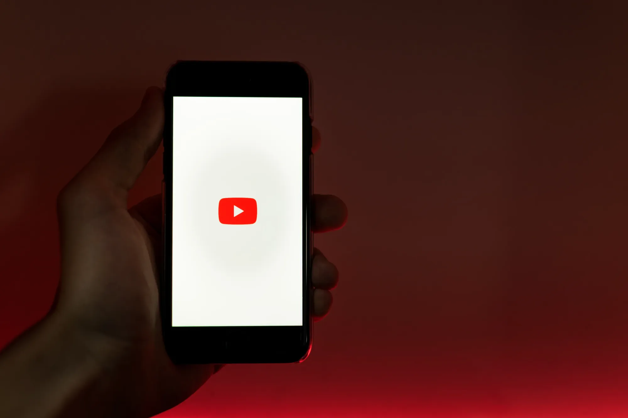 Wykorzystywanie filmów z Youtube a prawa autorskie